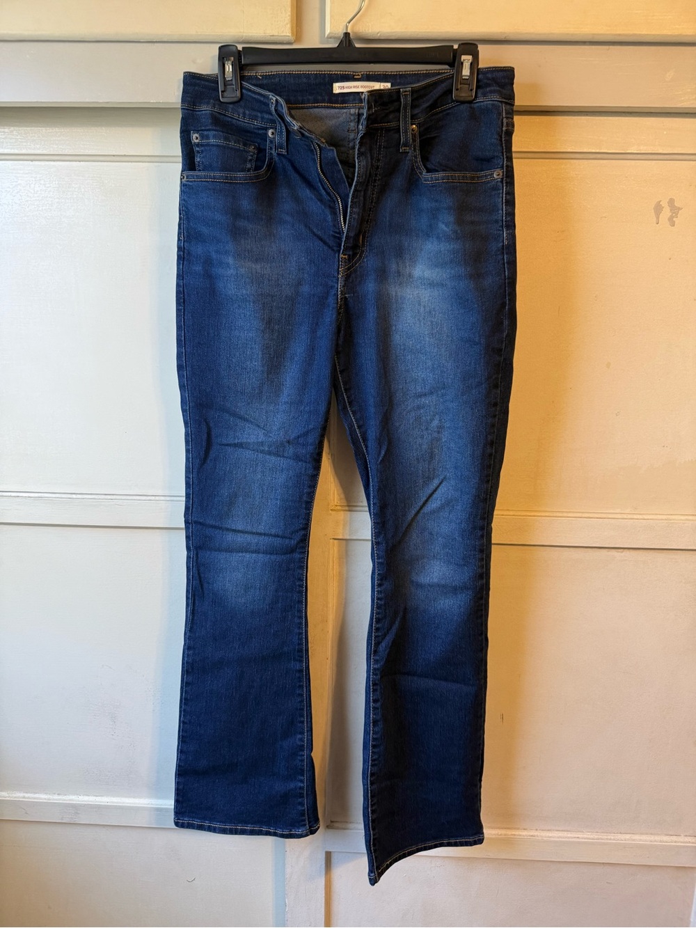 Levi's 725 High Rise Bootcut Dark Wash Jeans 30 x 30